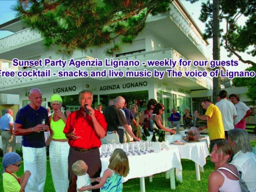 Lignano Riviera With Fireplace & Air Conditioning Lignano Sabbiadoro Eksteriør billede